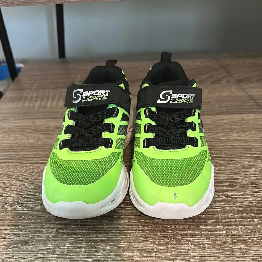 Skechers Green and Black Sneakers with Breathable Mesh - Picture 4 of 4
